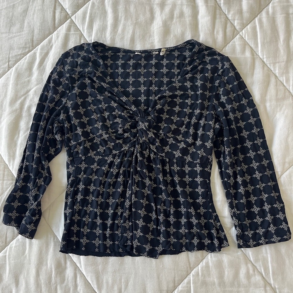 Y2K knot 3/4 sleeve top